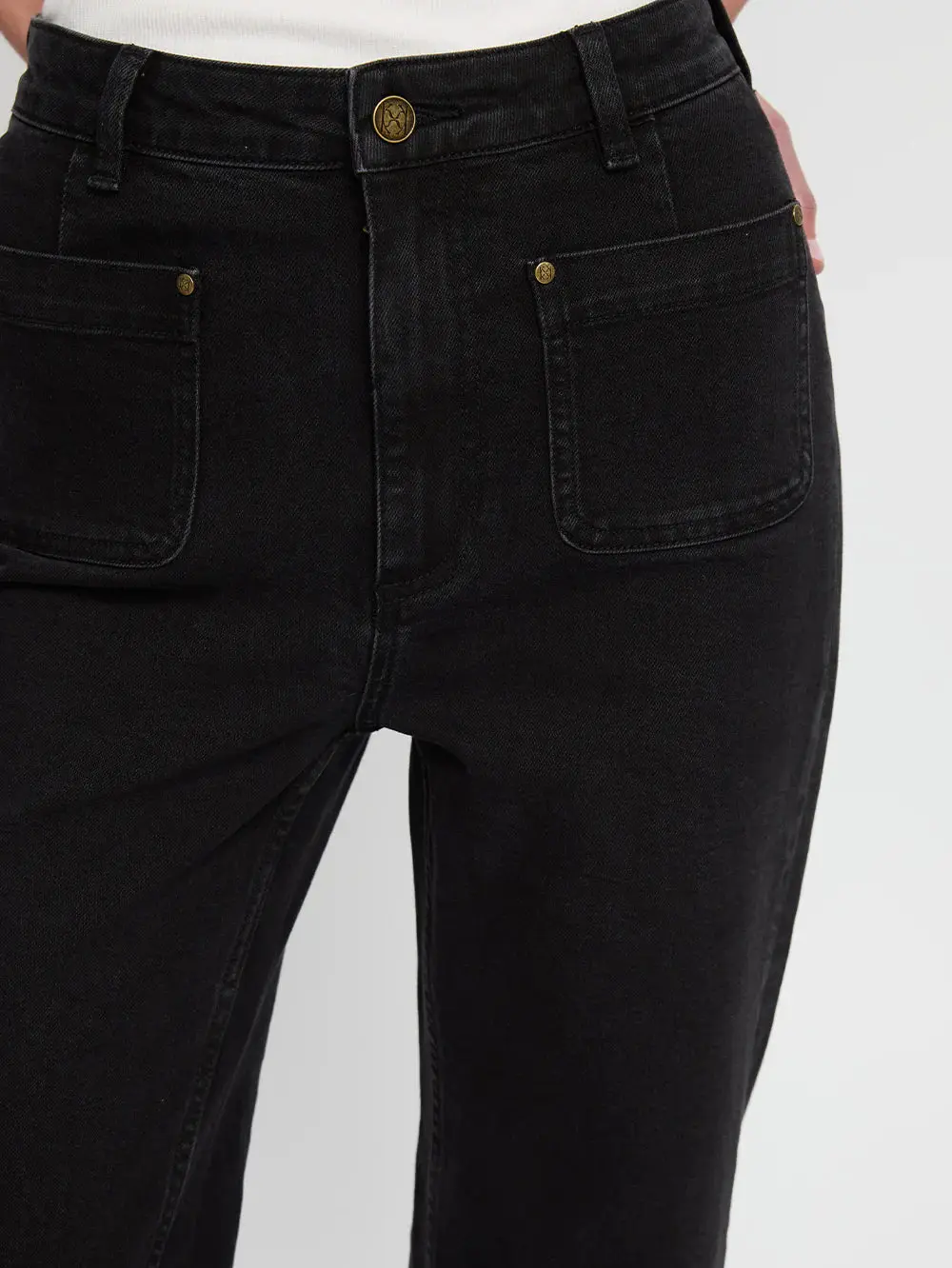 Dominique Jean in Black - Image 5