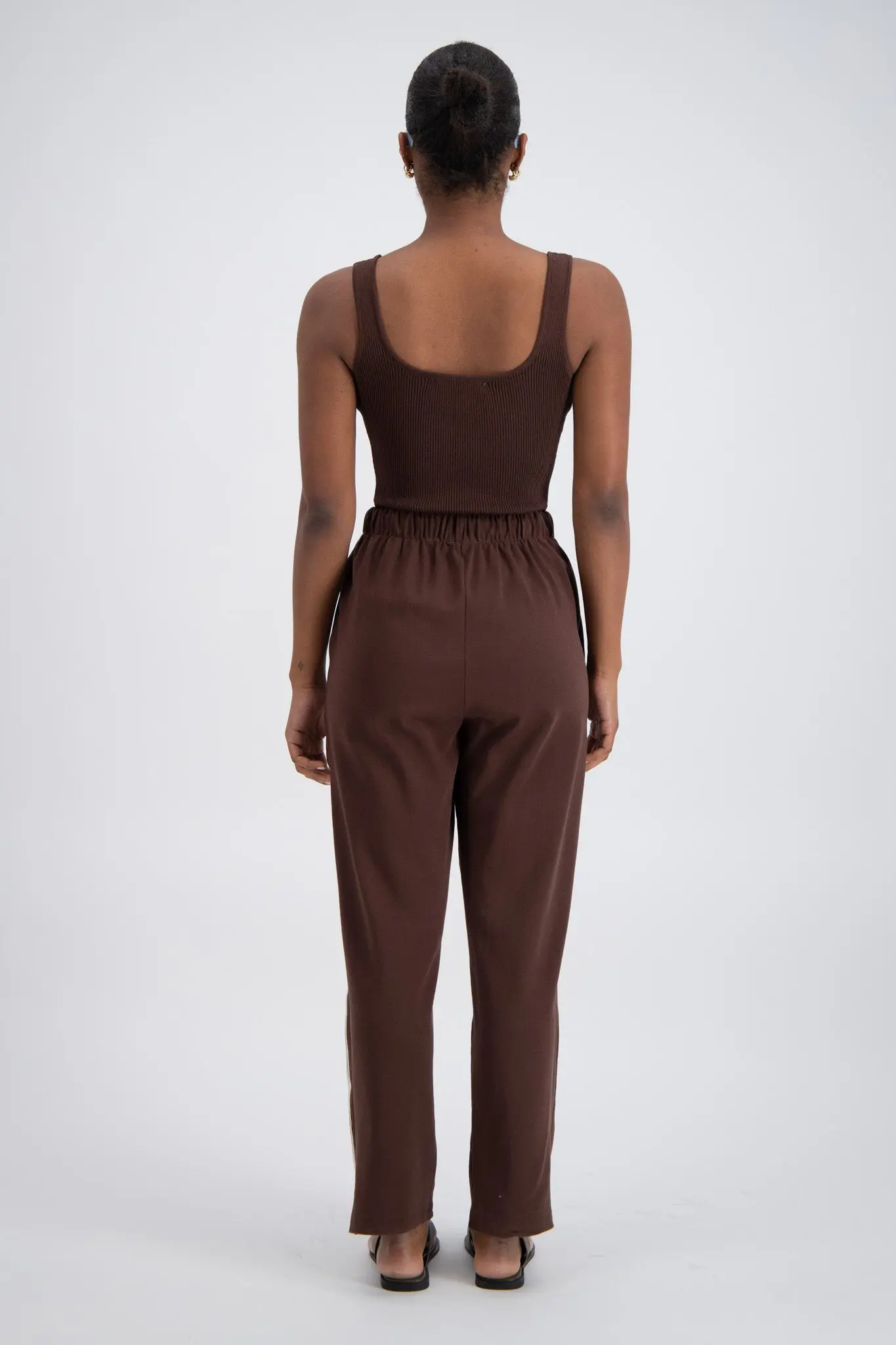 Panarea Trackpant in Brown - Image 4